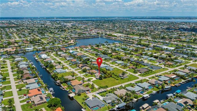 242 SW 45th TER, Cape Coral, FL 33914