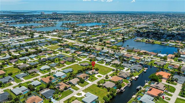 242 SW 45th TER, Cape Coral, FL 33914