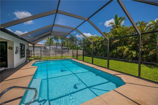 242 SW 45th TER, Cape Coral, FL 33914