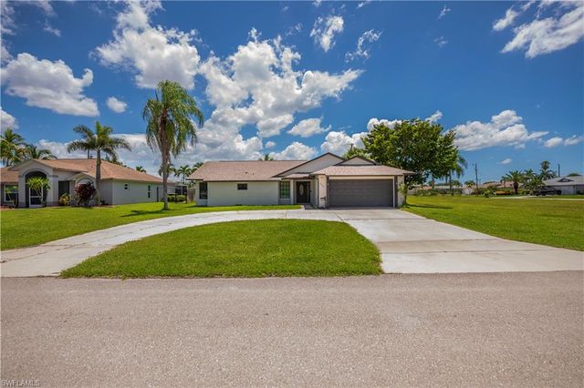 242 SW 45th TER, Cape Coral, FL 33914