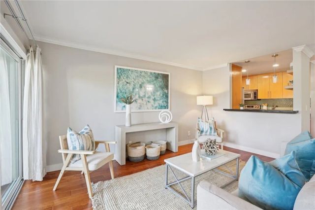 641 S Prospect Avenue 103, Redondo Beach, CA 90277