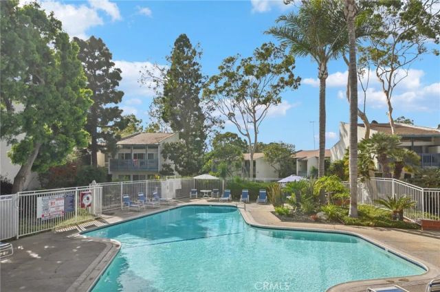 641 S Prospect Avenue 103, Redondo Beach, CA 90277
