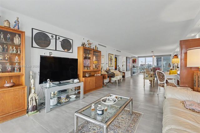 1541 Brickell Ave B2904, Miami, FL 33129