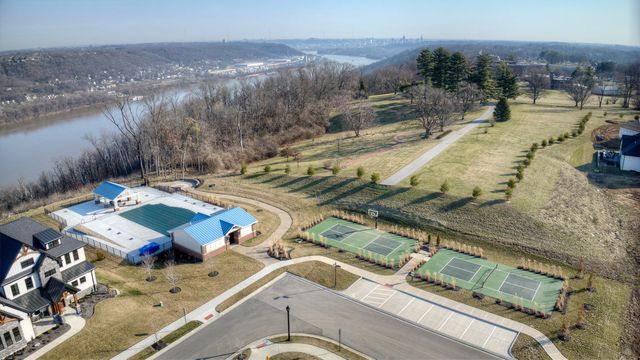 1045 Walburg Avenue, Villa Hills, KY 41017