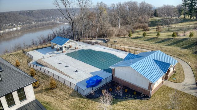 1045 Walburg Avenue, Villa Hills, KY 41017
