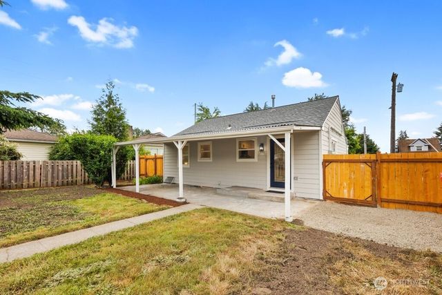 7843 Yakima Avenue, Tacoma, WA 98408