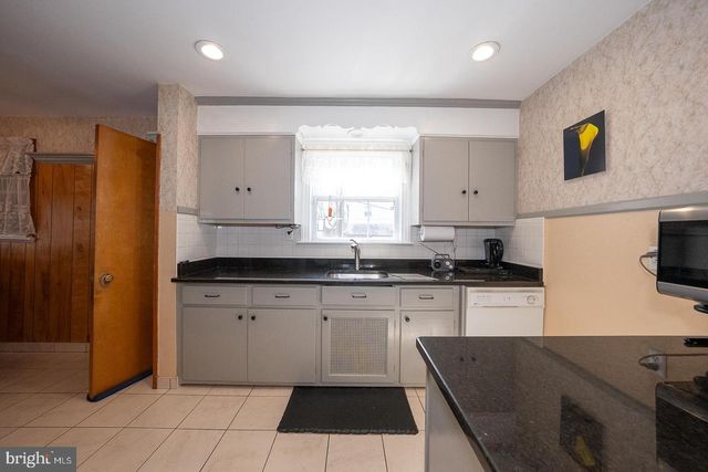 1007 HAMPSTEAD RD, Wynnewood, PA 19096