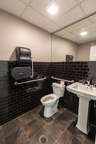 440 N State Street, Chicago, IL 60654