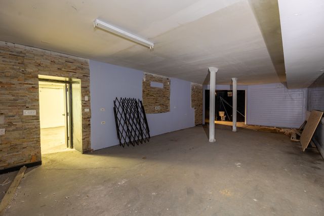 440 N State Street, Chicago, IL 60654