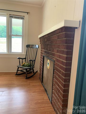6231 Nc 16 Highway N, Taylorsville, NC 28681