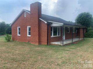 6231 Nc 16 Highway N, Taylorsville, NC 28681