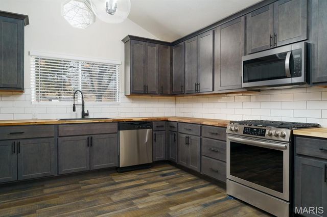 2611 State Street, Granite City, IL 62040