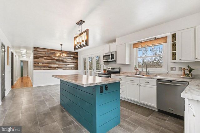 208 RIDGE HILL RD, Mechanicsburg, PA 17050