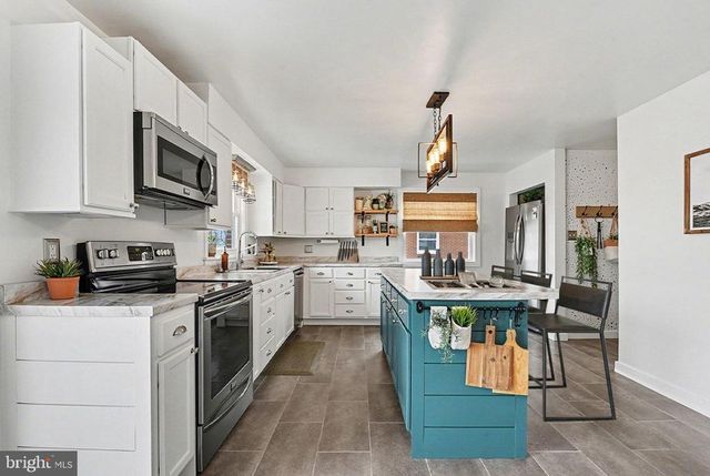 208 RIDGE HILL RD, Mechanicsburg, PA 17050