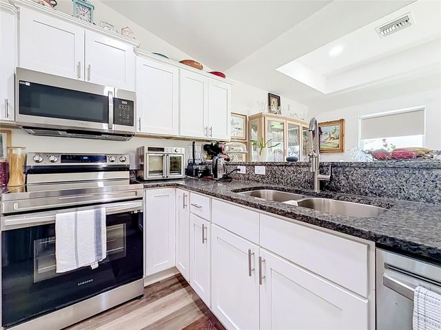628 MARION OAKS TRAIL, Ocala, FL 34473