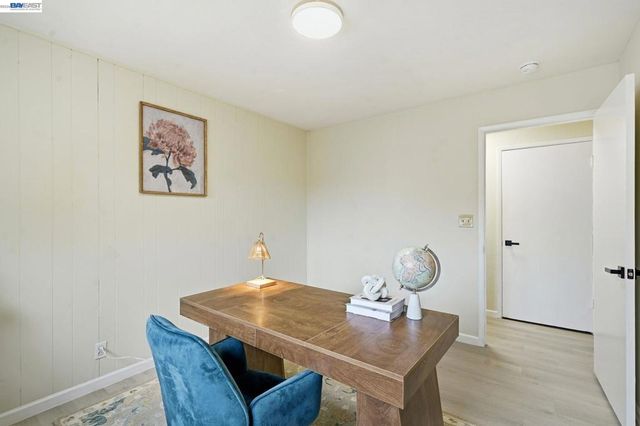 92 Welle Rd, Crockett, CA 94525