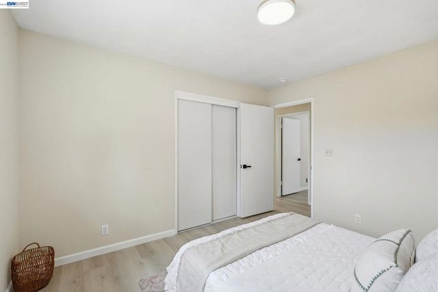 92 Welle Rd, Crockett, CA 94525