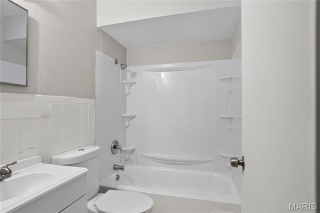 10616 Dunkeld Circle, Bel Ridge, MO 63137