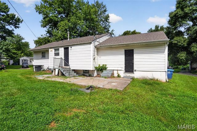 10616 Dunkeld Circle, Bel Ridge, MO 63137