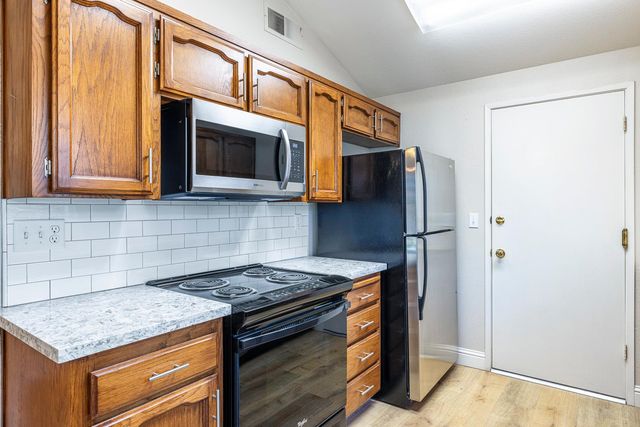 5311 W Griffith Way, Fresno, CA 93722