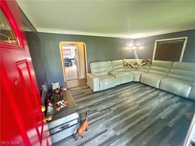 114 Avalon Drive, Bedford, OH 44146