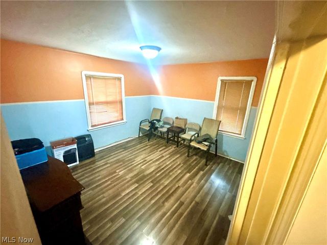 114 Avalon Drive, Bedford, OH 44146
