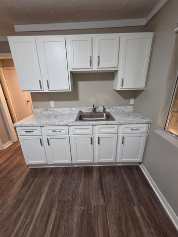 1652 VICTOR ST, Memphis, TN 38106