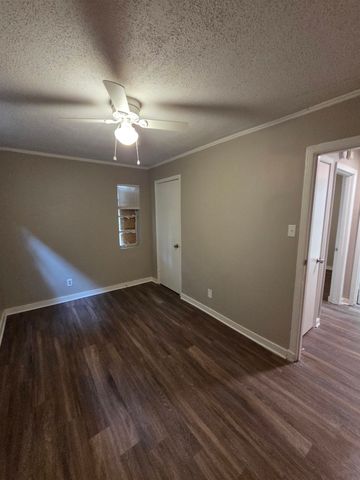 1652 VICTOR ST, Memphis, TN 38106