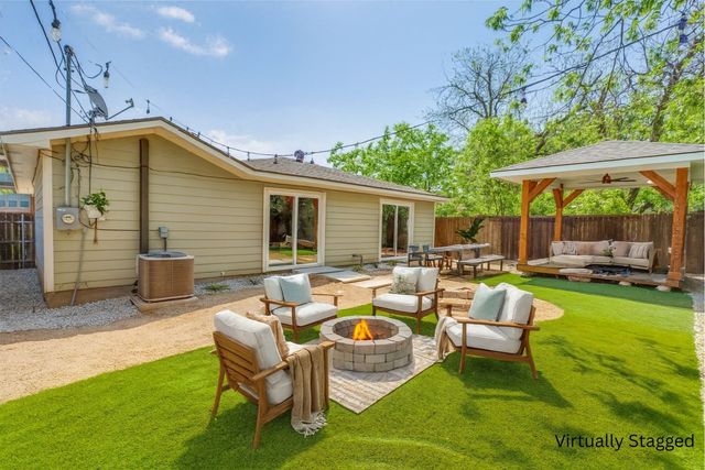 2624 Townsend Drive, Fort Worth, TX 76110