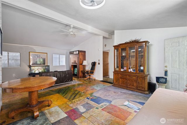 404 NE Saturn Lane, Bremerton, WA 98311