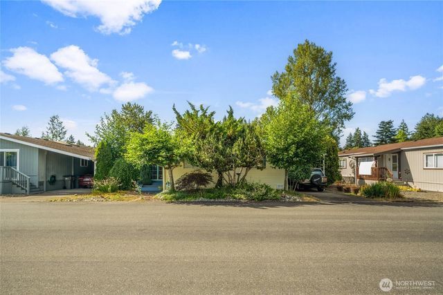 404 NE Saturn Lane, Bremerton, WA 98311