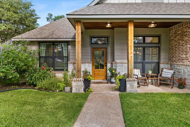 1124 Queen Elizabeth Drive, Mcgregor, TX 76657