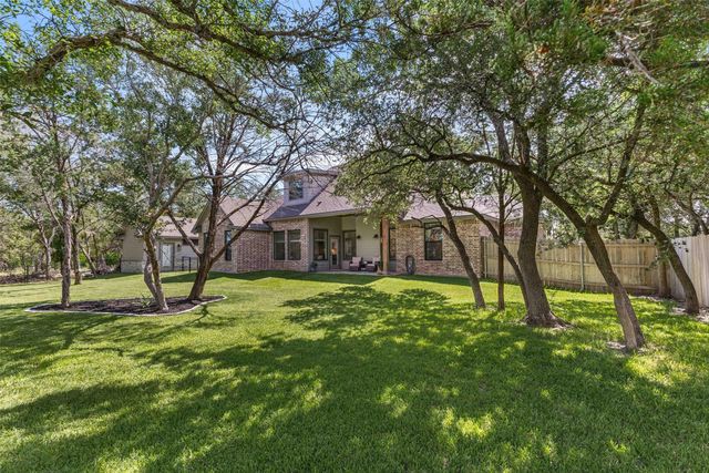 1124 Queen Elizabeth Drive, Mcgregor, TX 76657