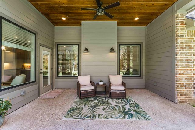 1124 Queen Elizabeth Drive, Mcgregor, TX 76657