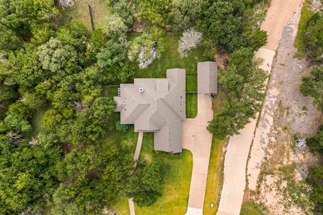 1124 Queen Elizabeth Drive, Mcgregor, TX 76657