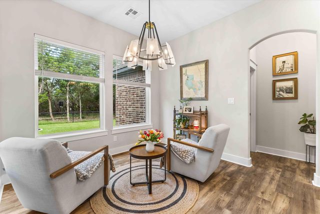 1124 Queen Elizabeth Drive, Mcgregor, TX 76657