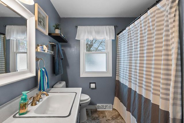 335 CONOVER DRIVE, Green Bay, WI 54303