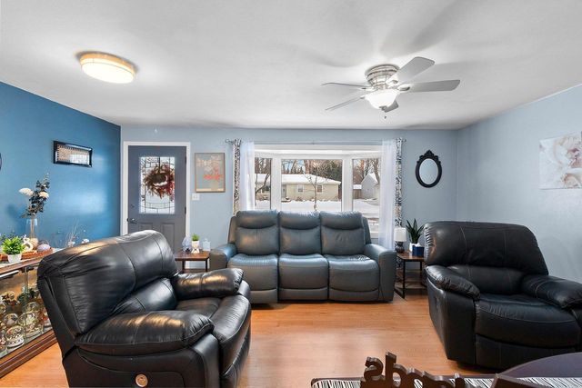 335 CONOVER DRIVE, Green Bay, WI 54303