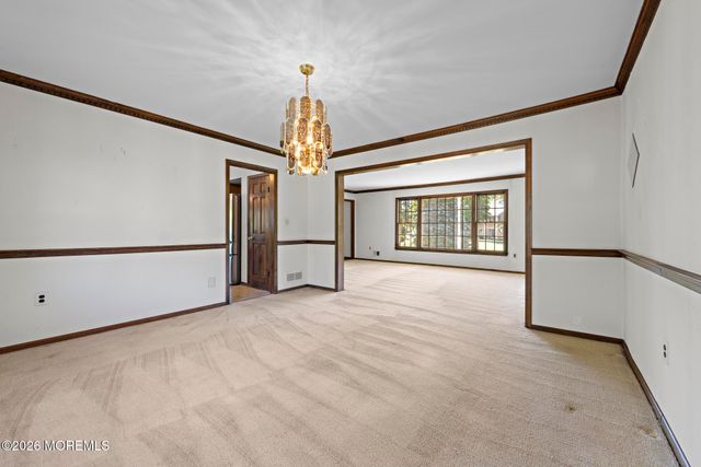 31 Vaughn Drive, Middletown, NJ 07748