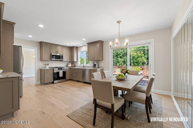 31 Vaughn Drive, Middletown, NJ 07748