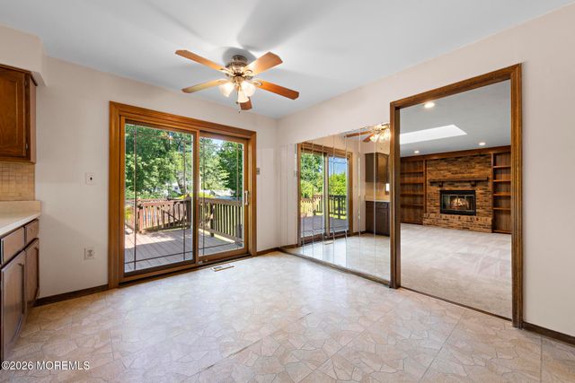 31 Vaughn Drive, Middletown, NJ 07748