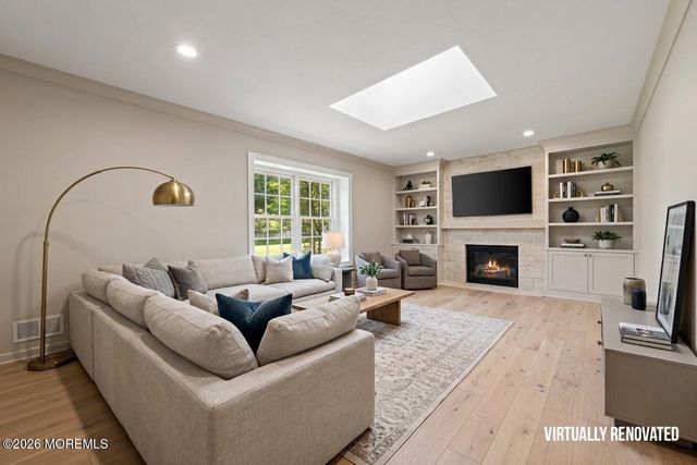 31 Vaughn Drive, Middletown, NJ 07748
