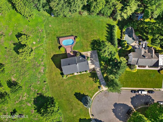 31 Vaughn Drive, Middletown, NJ 07748