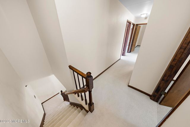31 Vaughn Drive, Middletown, NJ 07748