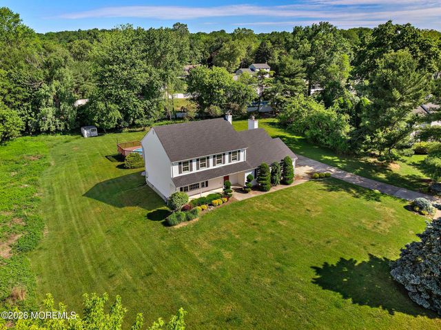 31 Vaughn Drive, Middletown, NJ 07748