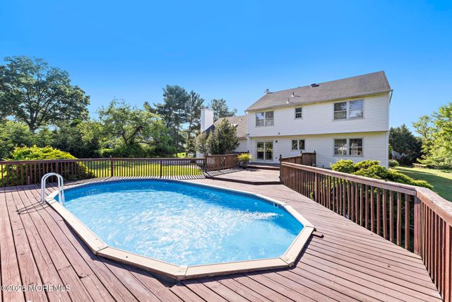 31 Vaughn Drive, Middletown, NJ 07748