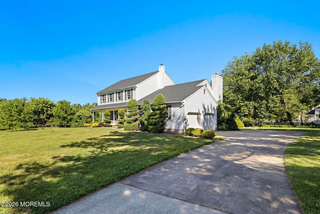 31 Vaughn Drive, Middletown, NJ 07748