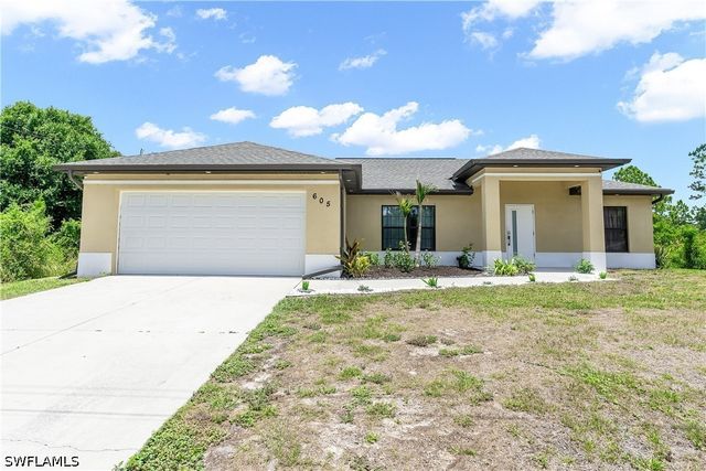 605 E 11th ST, Lehigh Acres, FL 33972