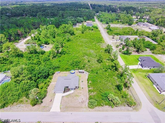 605 E 11th ST, Lehigh Acres, FL 33972