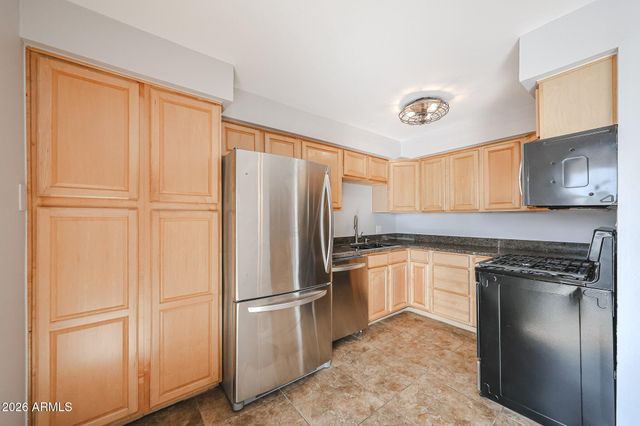 4950 N MILLER Road 212, Scottsdale, AZ 85251